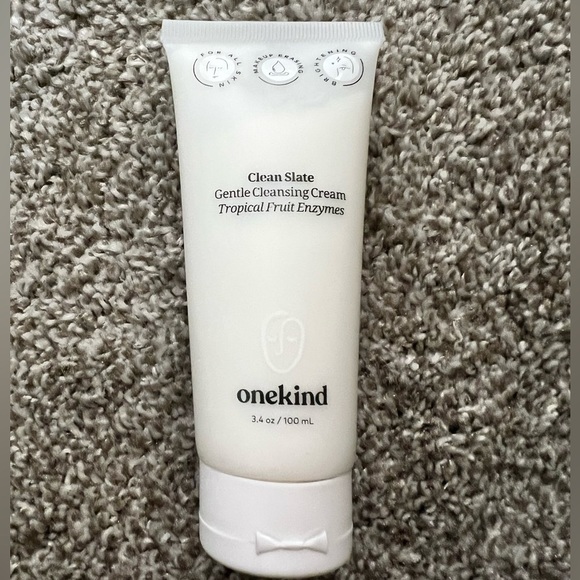 𝅺ONEKIND Clean Slate Gentle Cleansing Cream - Picture 1 of 3